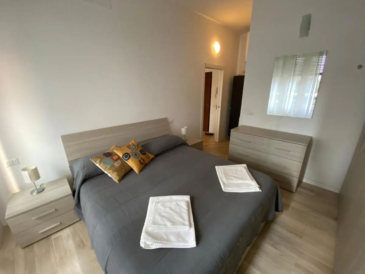 Milano Apartment - Navigli - Via Savona Italy